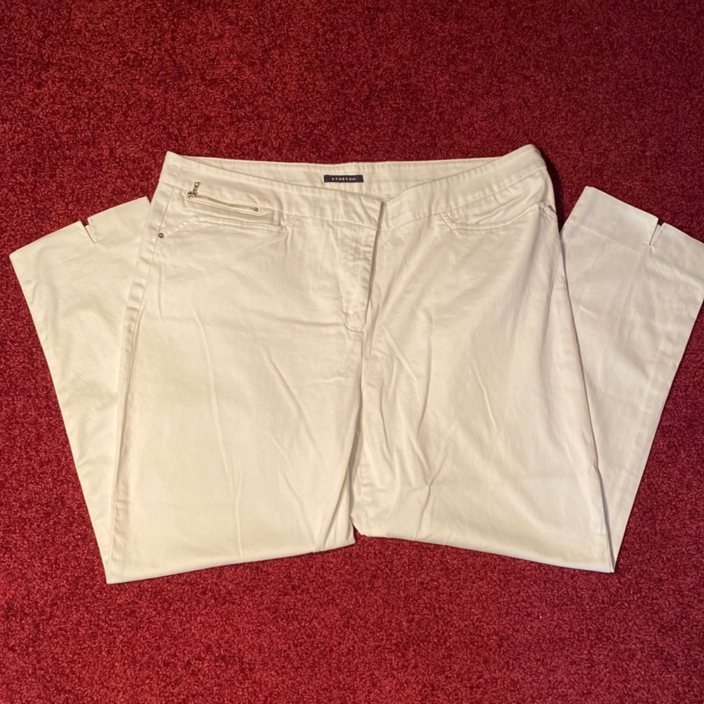 Jones of New York Signature White pants